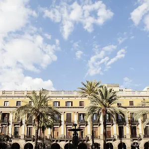 las-ramblas-pasaje-bacardi-apartments.topbarcelonahotels.com/